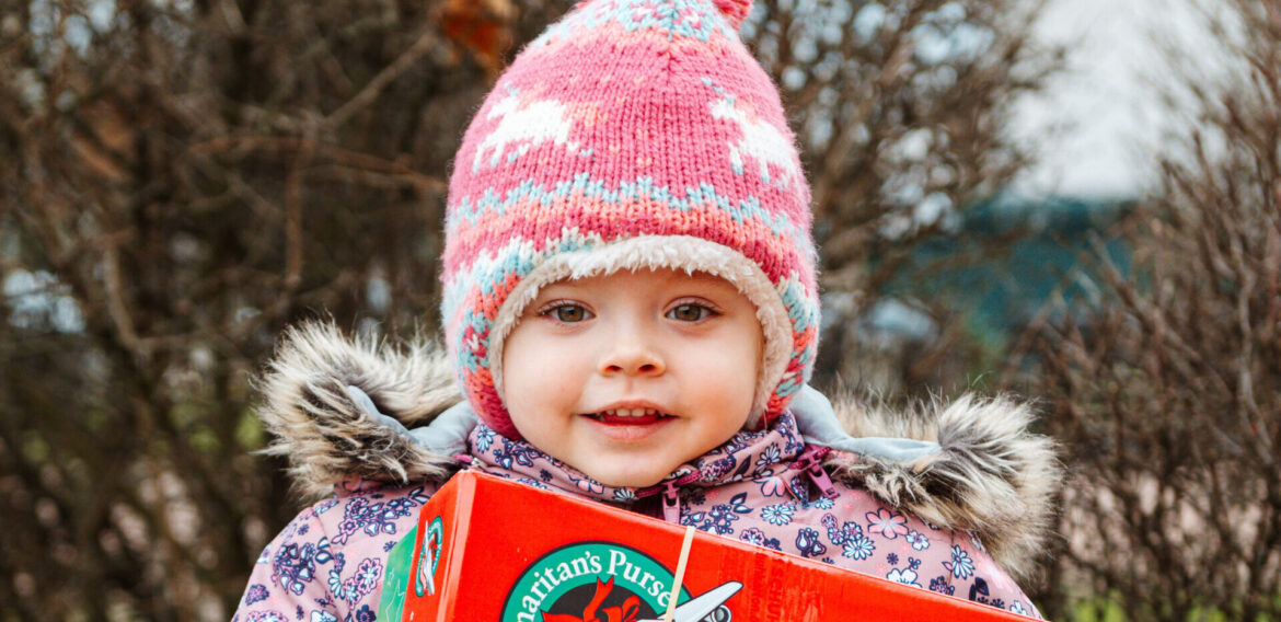 22.11.25 | Packaktion zu „Weihnachten im Schuhkarton“